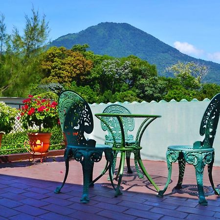 Hotel Oasis Сан-Сальвадор Экстерьер фото